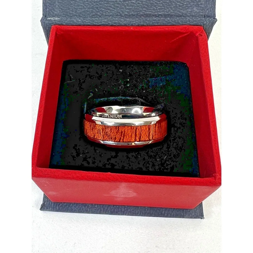 Thorsten Wedding Ring Melia Mahogany Wood Inlaid Titanium Polished 8mm‎ Size 10